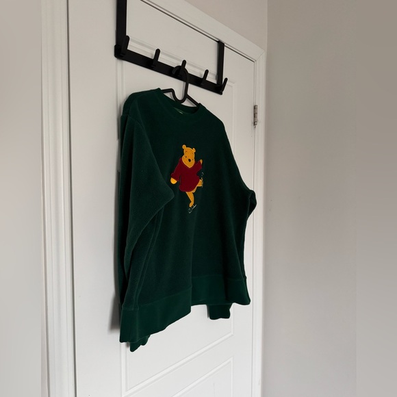 DISNEY WINNIE THE POOH VINTAGE Green Graphic Sweatshirt in Medium - Picture 7 of 9